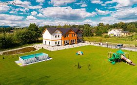 Wonder Home - Halo Karkonosze - apartamenty z ogrodem i placem zabaw